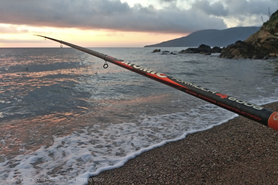 Pesca a bolognese dalla spiaggia